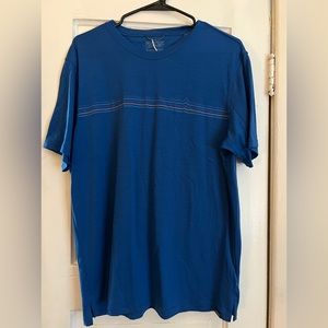 Patagonia T-shirt  size L capaline